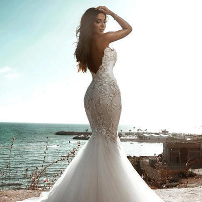 Luxury Mermaid Strapless Wedding Dress with Appliques