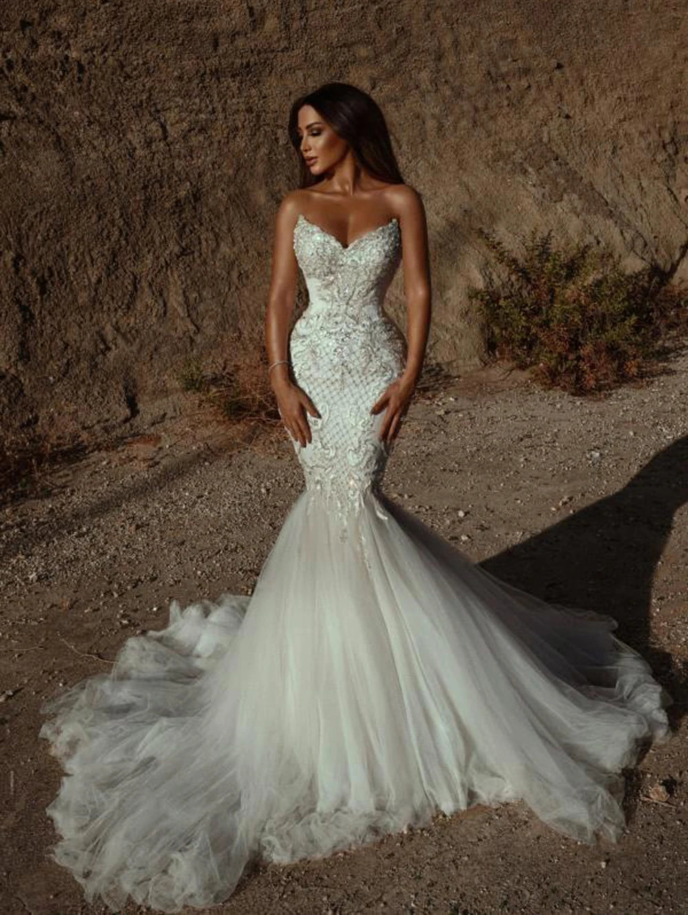 Luxury Mermaid Strapless Wedding Dress with Appliques